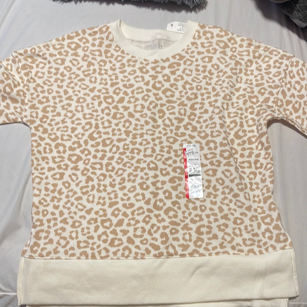 Time and Tru Cheetah Print Sweatshirt - Picture 1 of 1